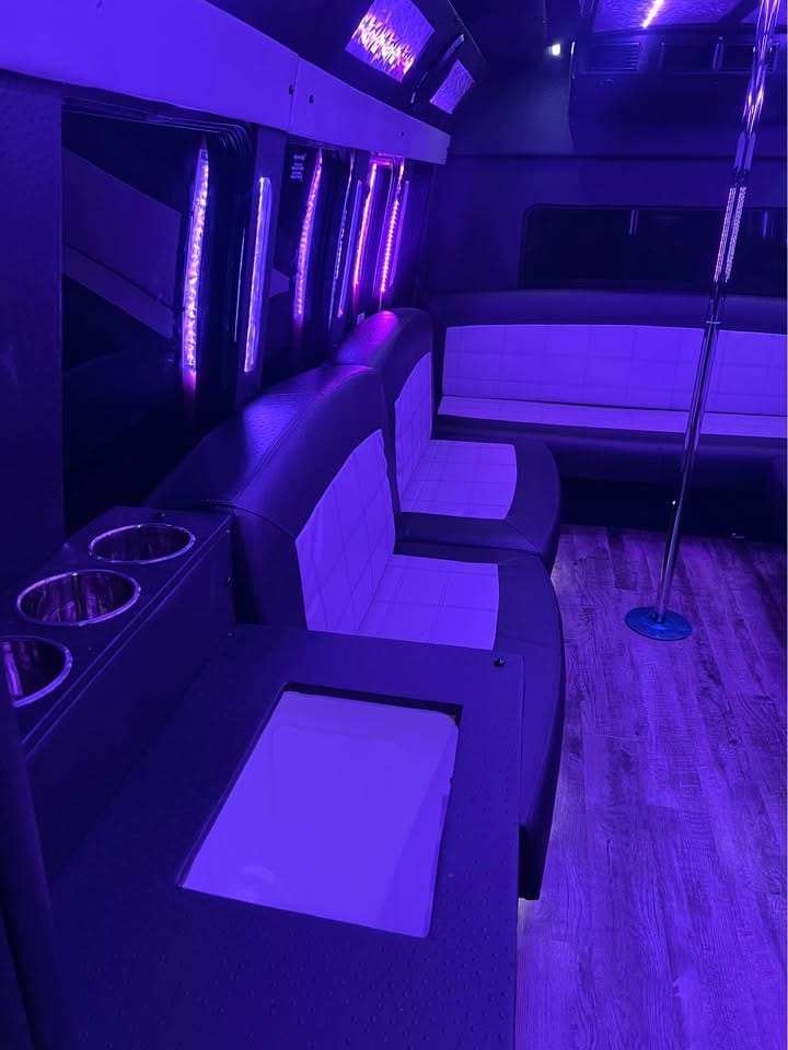 Charter Hub charter bus service in 
