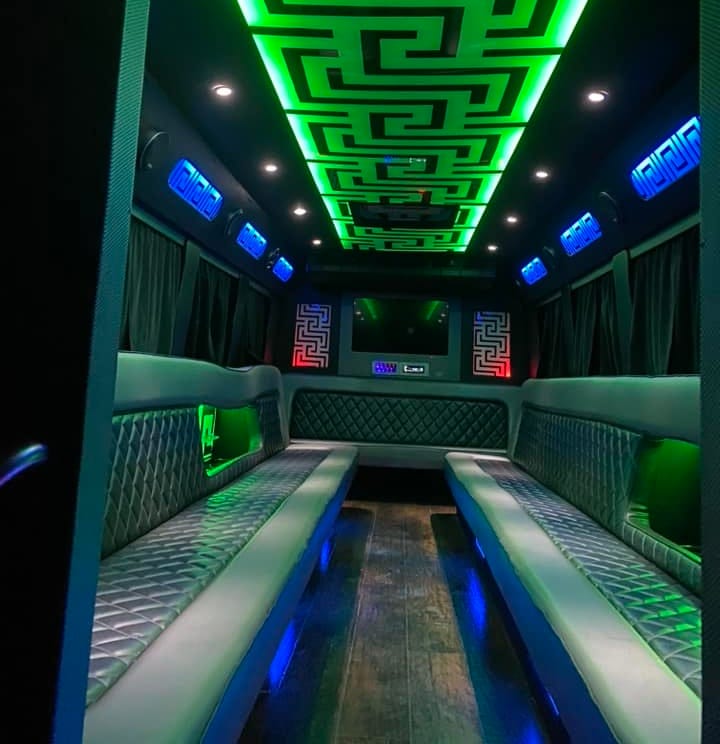 Charter Hub charter bus service in Dallas